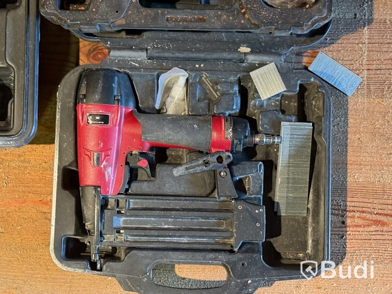 9 st spik- & dyckertpistoler