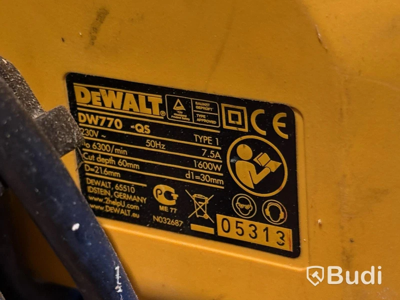 3 DeWalt chop and mitre saws