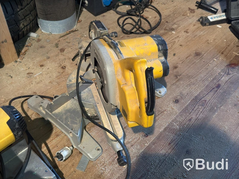 3 DeWalt chop and mitre saws