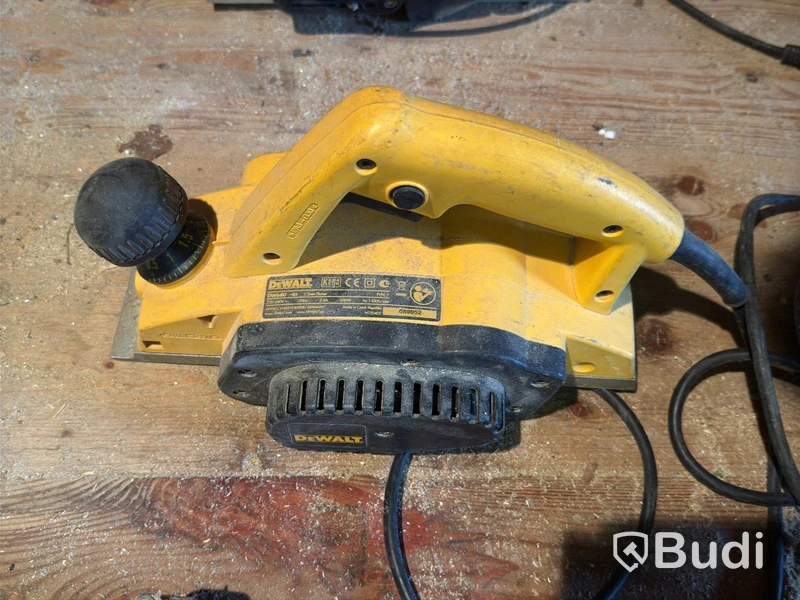 14 st elhandmaskiner Dewalt