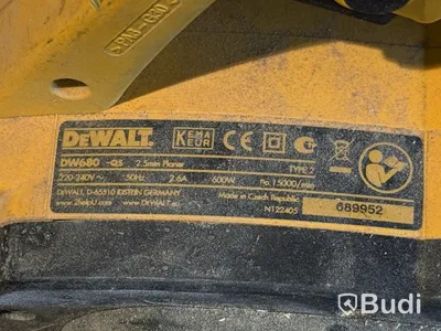 14 st elhandmaskiner Dewalt