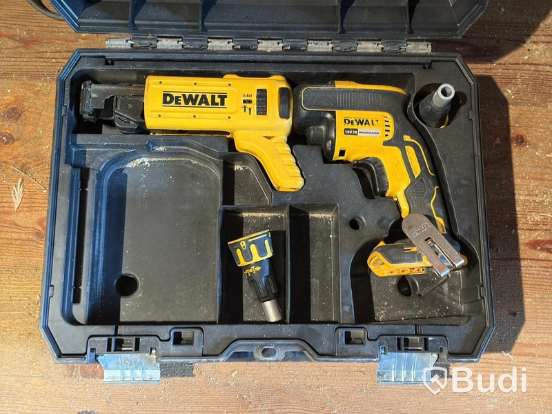 14 st elhandmaskiner Dewalt