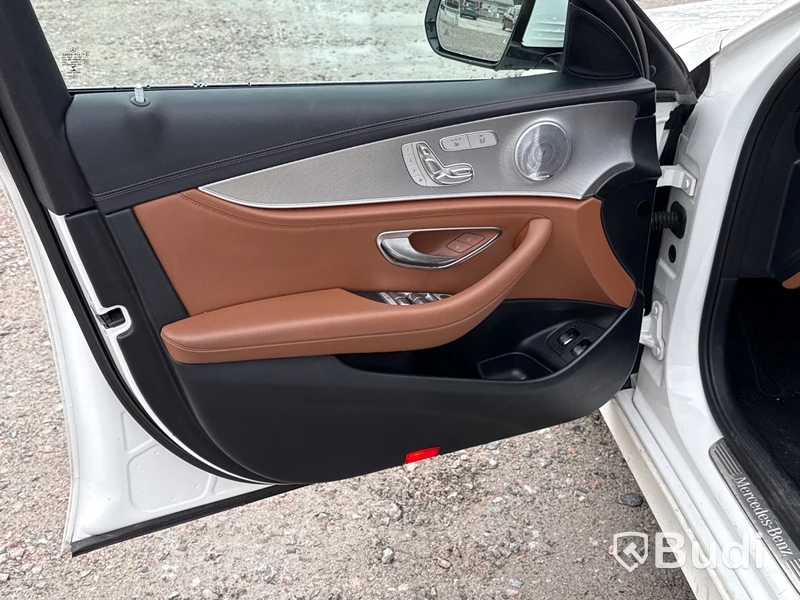 Mercedes-Benz E 220 T d 4MATIC | 26560 mil | 194 hk | 2017