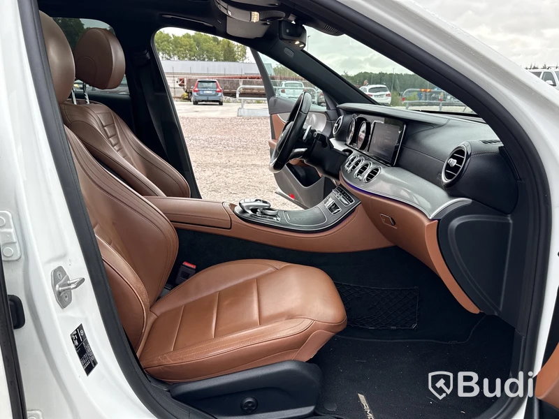 Mercedes-Benz E 220 T d 4MATIC | 26560 mil | 194 hk | 2017