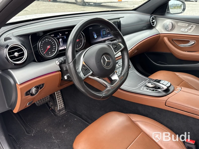 Mercedes-Benz E 220 T d 4MATIC | 26560 mil | 194 hk | 2017