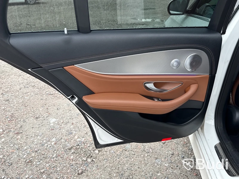 Mercedes-Benz E 220 T d 4MATIC | 26560 mil | 194 hk | 2017