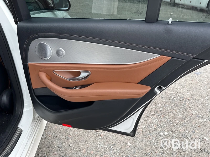Mercedes-Benz E 220 T d 4MATIC | 26560 mil | 194 hk | 2017