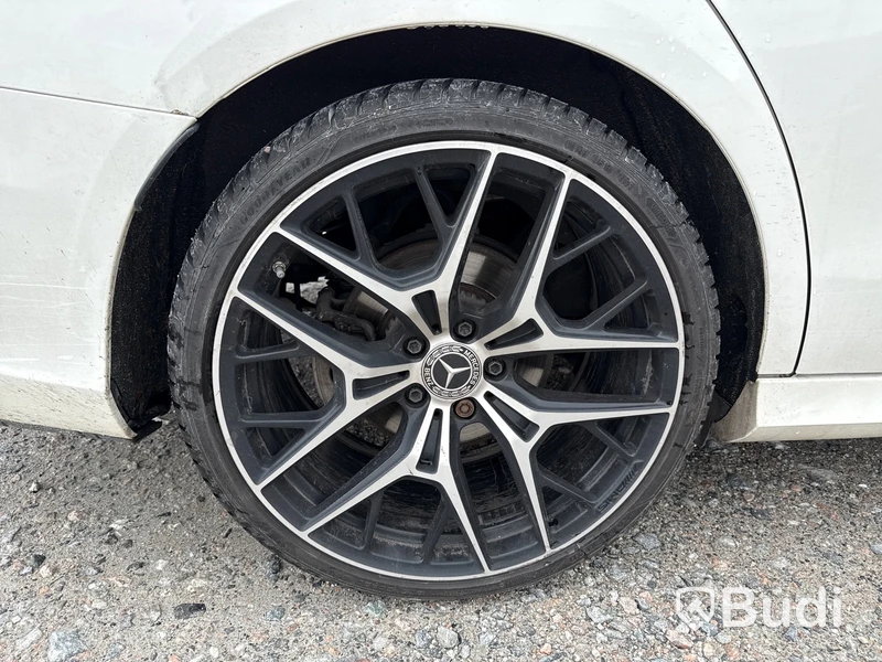 Mercedes-Benz E 220 T d 4MATIC | 26560 mil | 194 hk | 2017