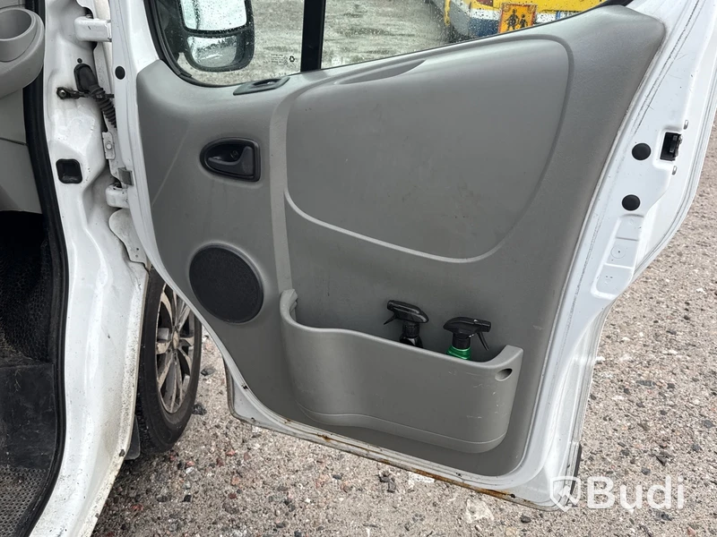 Renault Trafic 2.9t 2.0 dCi | 41085 mil | 6-sits | 114 hk | 2012