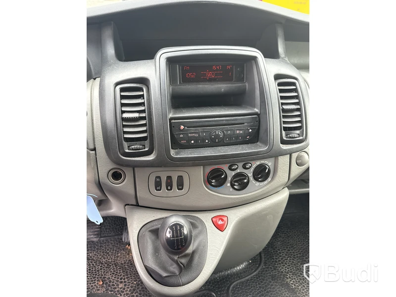 Renault Trafic 2.9t 2.0 dCi | 41085 mil | 6-sits | 114 hk | 2012