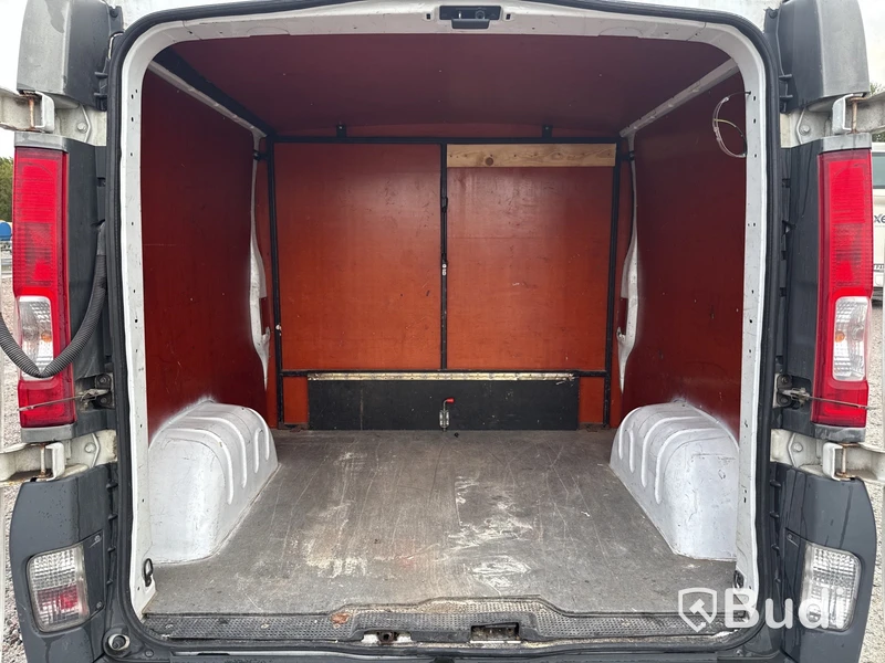 Renault Trafic 2.9t 2.0 dCi | 41085 mil | 6-sits | 114 hk | 2012