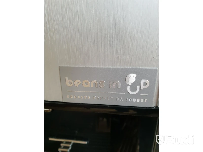 Coffee Queen Cqube MF 13 Kaffemaskin gör kaffe av bönor,  choklad samt kallt och kolsyrat vatten