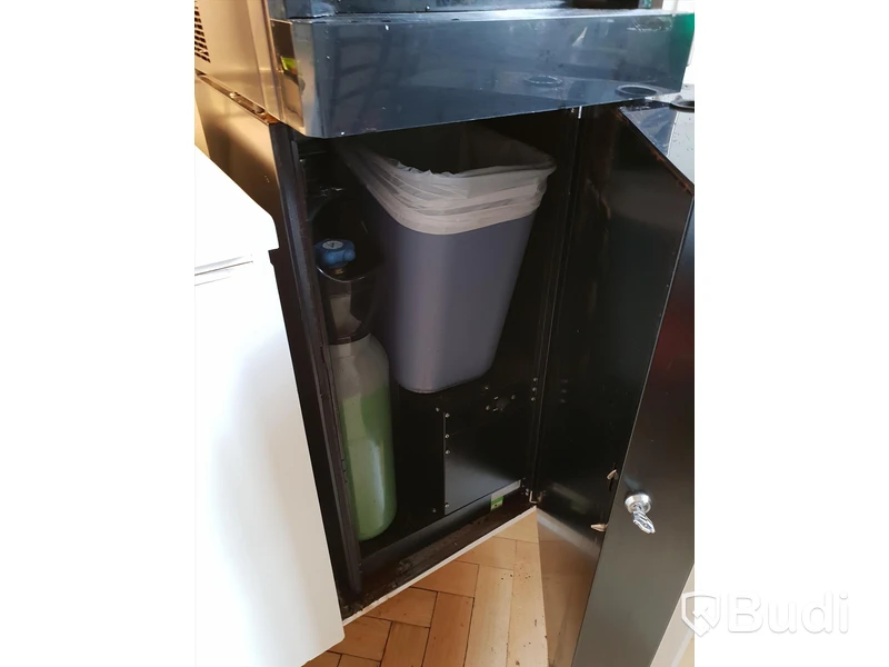 Coffee Queen Cqube MF 13 Kaffemaskin gör kaffe av bönor,  choklad samt kallt och kolsyrat vatten