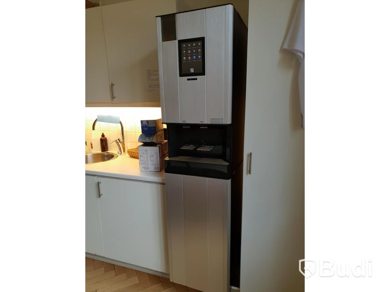 Coffee Queen Cqube MF 13 Kaffemaskin gör kaffe av bönor,  choklad samt kallt och kolsyrat vatten