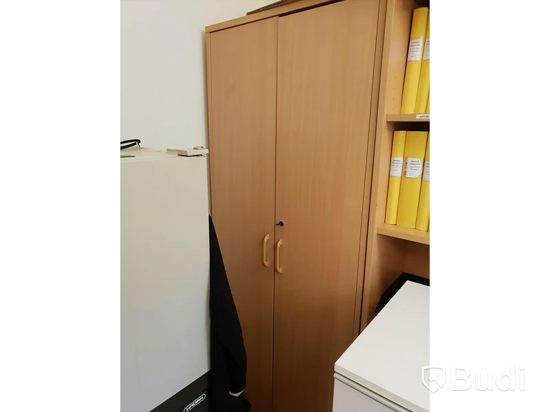 Skåp med hyllor 1950 x 800mm