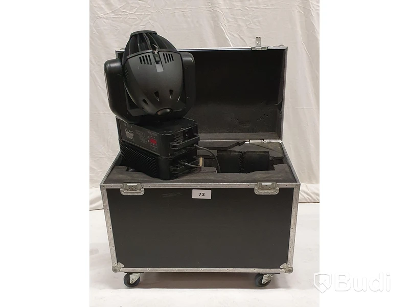 2st Svarta HighEndSystems Studiospot 575 i case 100mm lins