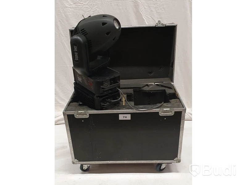 2st Svarta HighEndSystems Studiospot 575 i case 100mm lins.