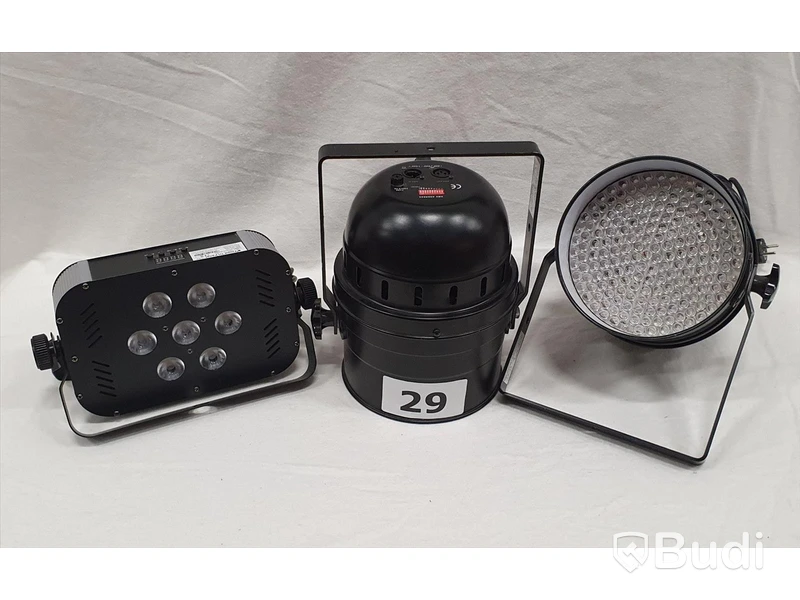 3st Blandade LED armaturer.