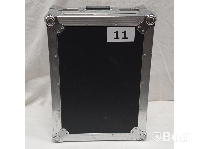 Pioneer DJM-600 - Inklusive flightcase.