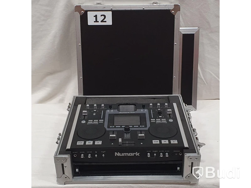 Numark iDJ2 - Spelare med docka för iPod. - Inklusive flightcase.