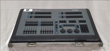 JANDS Hog 250 ljuskonsol – Inklusive flightcase - 12679