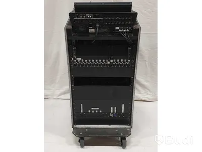 Mixrack - Yamaha LS9-16, 2st Behringer Ultragain PRO-8 Digital, Sony MDS E10, Sony CDP D12, BSS oPal FCS 966, 4 kanaler trådlöst samt antennsplit.