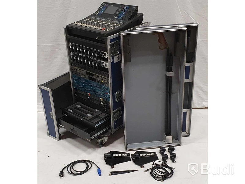 Mixrack - Yamaha LS9-16, 2st Behringer Ultragain PRO-8 Digital, Sony MDS E10, Sony CDP D12, BSS oPal FCS 966, 4 kanaler trådlöst samt antennsplit.