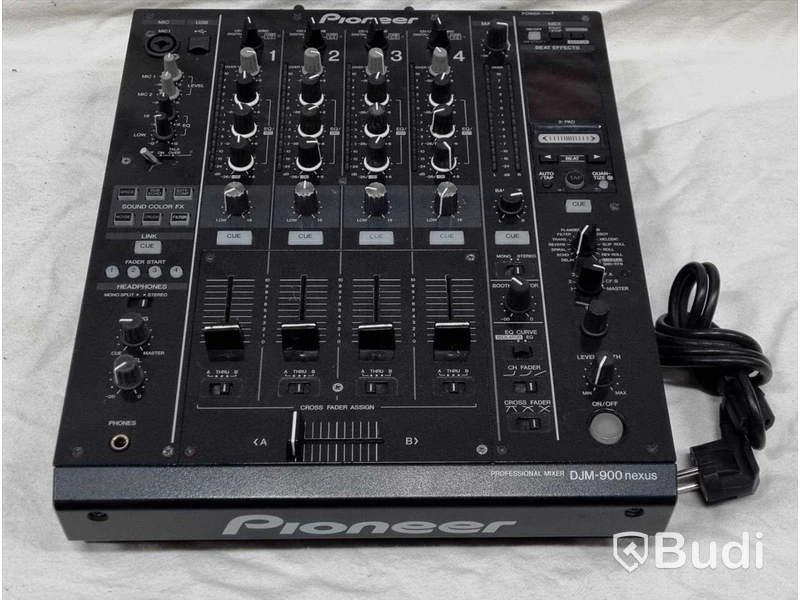 Pioneer DJM-900, Dj mixer.