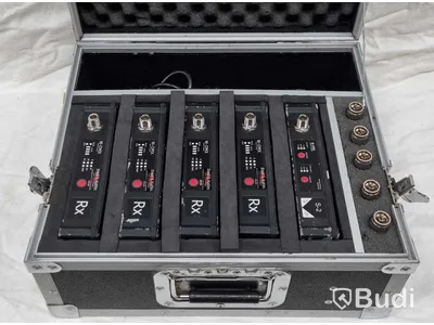 Stort W-DMX kit. 1st S-2 sändare för två universum, 4st Rx mottagare samt antenner.