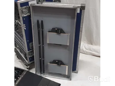 Mixrack - MIDAS Venice, TC M-ONE XL, TC D-TWO, Numark Mp102, 2st dbx 160A, dbx 266XL, 2st xta EQ, 4 kanaler trådlöst, antenner samt antennsplit.