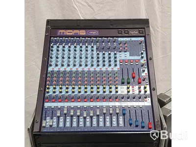 Mixrack - MIDAS Venice, TC M-ONE XL, TC D-TWO, Numark Mp102, 2st dbx 160A, dbx 266XL, 2st xta EQ, 4 kanaler trådlöst, antenner samt antennsplit.