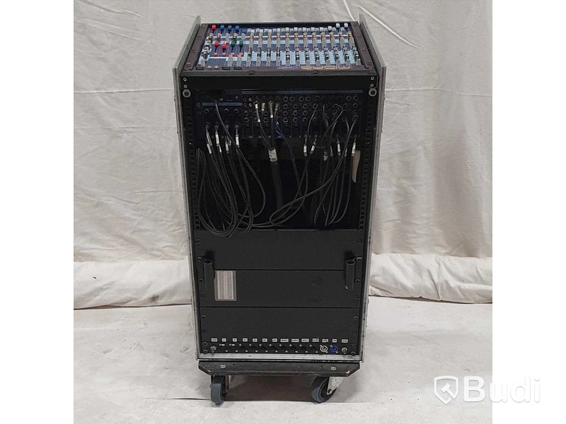 Mixrack - MIDAS Venice, TC M-ONE XL, TC D-TWO, Numark Mp102, 2st dbx 160A, dbx 266XL, 2st xta EQ, 4 kanaler trådlöst, antenner samt antennsplit.