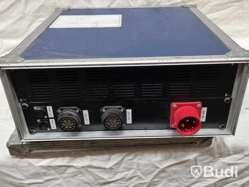 Lite-Puter dimmer DX-626 i rack, Socapex utgångar på baksidan samt DMX.