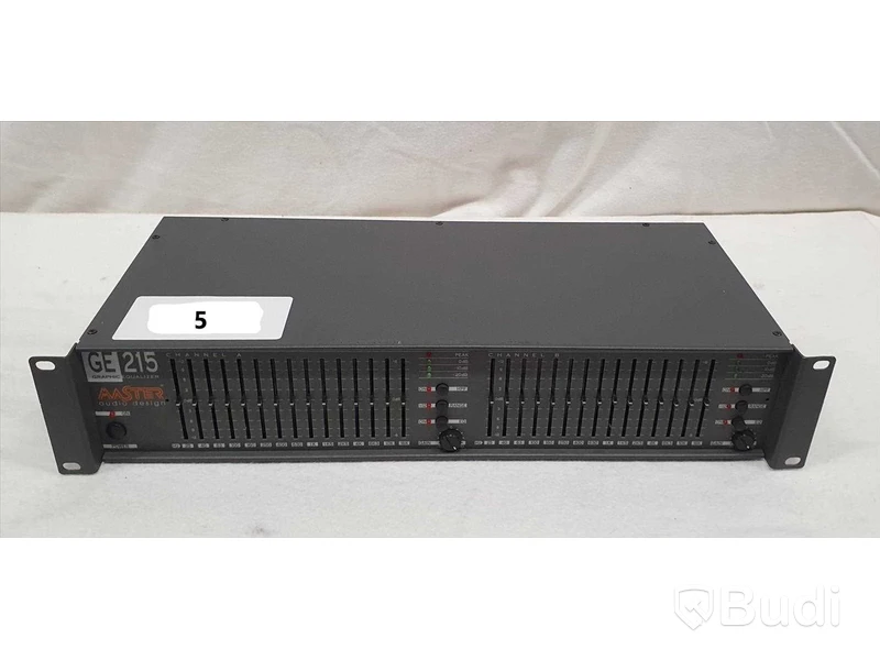 Equalizer i 19" rackformat. Master Audio Design GE215.