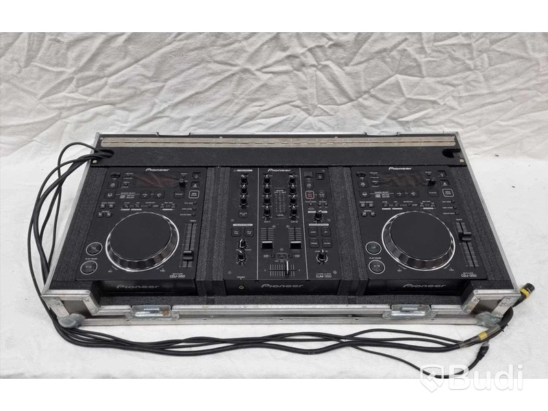 Pioneer 350-Djbänk 1. 2st CDJ-350 och 1st DJM-350. Komplett med alla kablar i THON-case