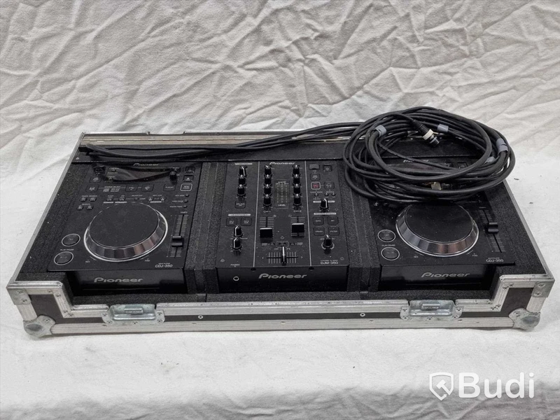 Pioneer 350-Djbänk 1. 2st CDJ-350 och 1st DJM-350. Komplett med alla kablar i THON-case