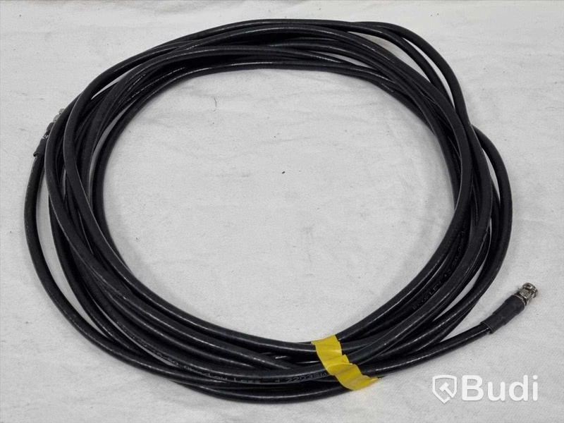 2st Sennheiser riktantenner och 2st Coaxkablar.