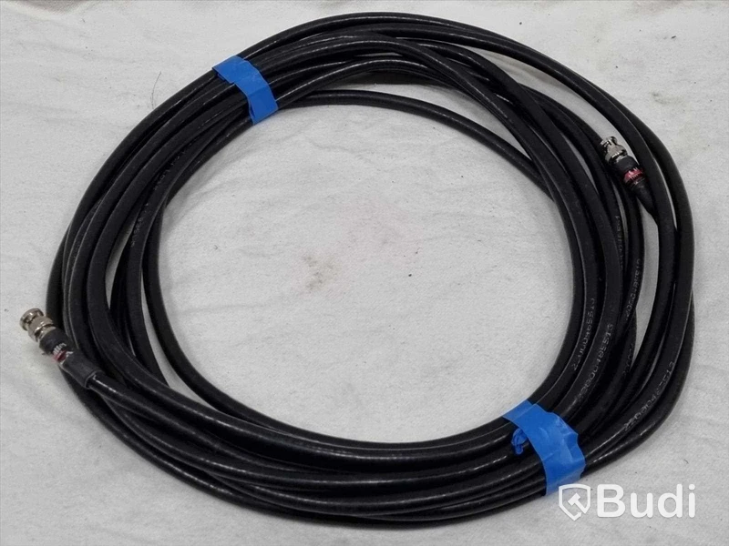2st Sennheiser riktantenner och 2st Coaxkablar.