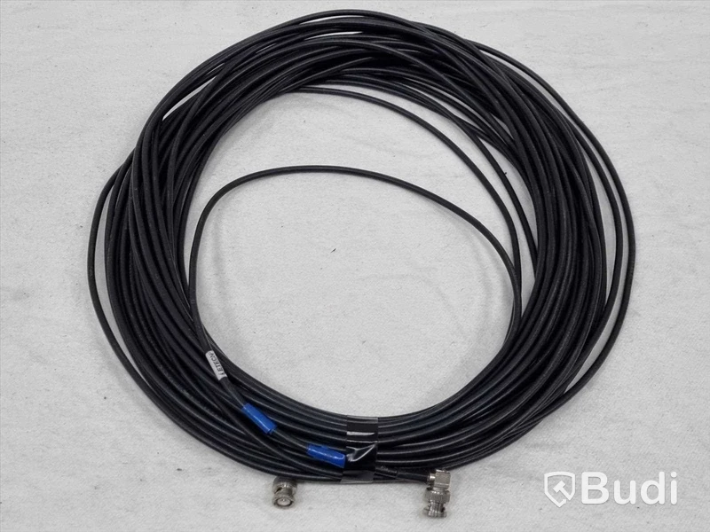 2st Sennheiser riktantenner och 2st Coaxkablar.