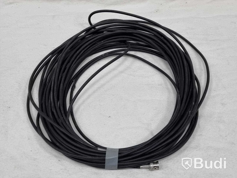 2st Sennheiser riktantenner och 2st Coaxkablar.