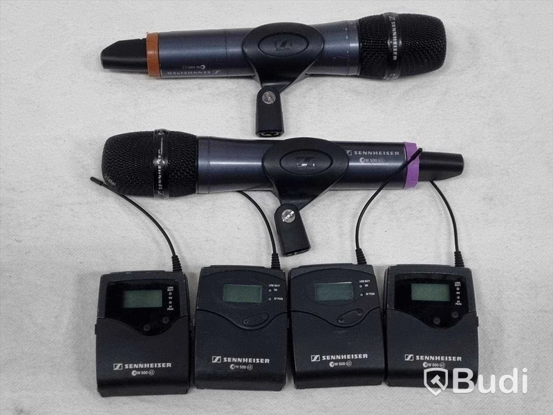 Sennheiser microfonsystem 2. 4 kanaler ew500 G3, Antennsplitter ASA-1, 4st SK 500 Bodypack och 2st SKM 500 Handmic med e935 kapsel. Frekvensband G, 566-608MHz. (OBS: Säljes utan rackcase och draglåda.)