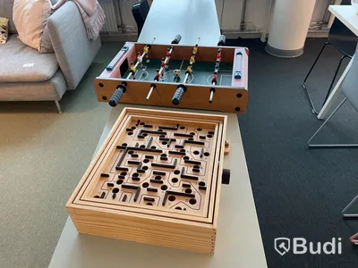 Fussball spel och labyrintspel
