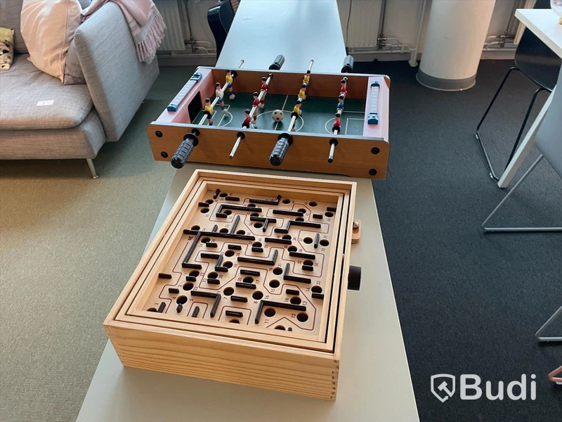 Fussball spel och labyrintspel