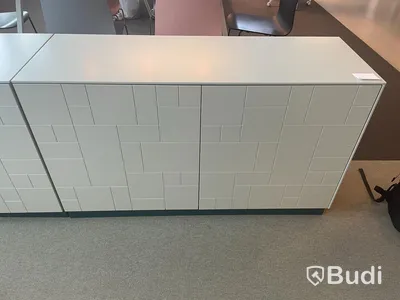 2 st Sideboardsskåp Ikea med SUPERFRONT luckor B122xD41XH72, OBS! Litet märke på skivan på en skåpet