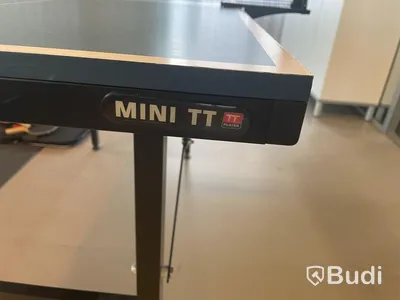 Mindre pingisbord. Mini TT Player ink 12 st pingisrack. Pingisbordet har måtten 135x75cm. Racken är av varierande kvalite.