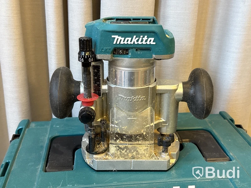 9 st batterimaskiner Makita