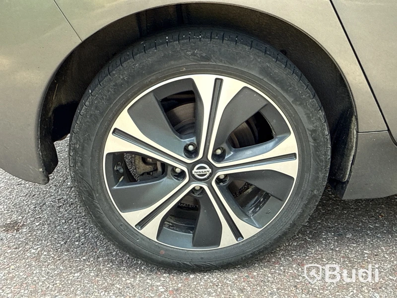 Elbil Nissan Leaf e+ | 5647 mil | 217 hk | 62 kWh | 2021