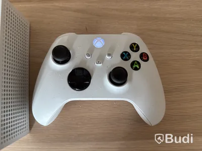 Xbox Series S med Handkontroll