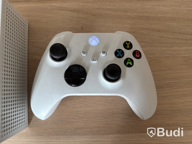 Xbox Series S med Handkontroll