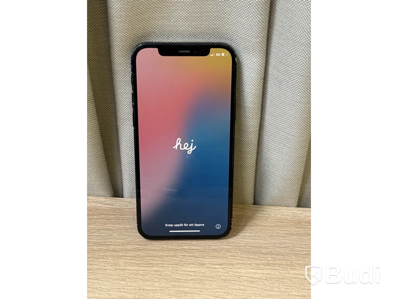 iPhone 12 | 64 GB | Svart